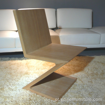 Cadeira de jantar de madeira da sala moderna